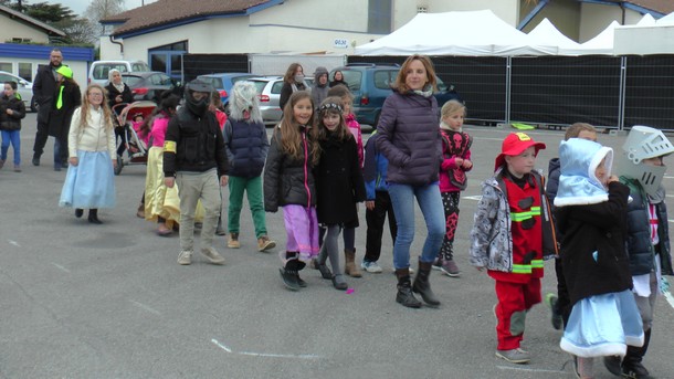 Le défilé du Carnaval de l'école des Crêts