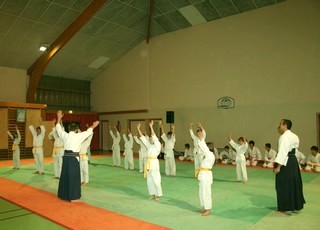 Lors de la cérémonie des voeux de la section locale de Ju jitsu du Foyer Culturel 