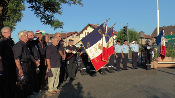 Anciens-Combattants-et-Sapeurs-Pompiers-130715